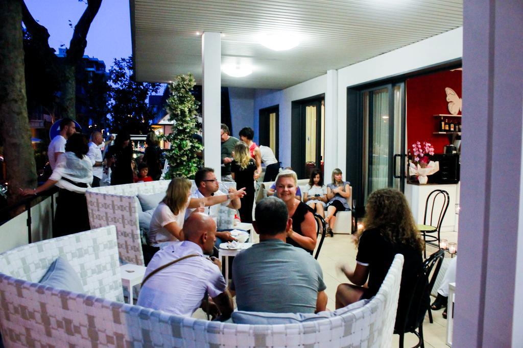 Altro Hotel Bellaria-Igea Marina Eksteriør billede